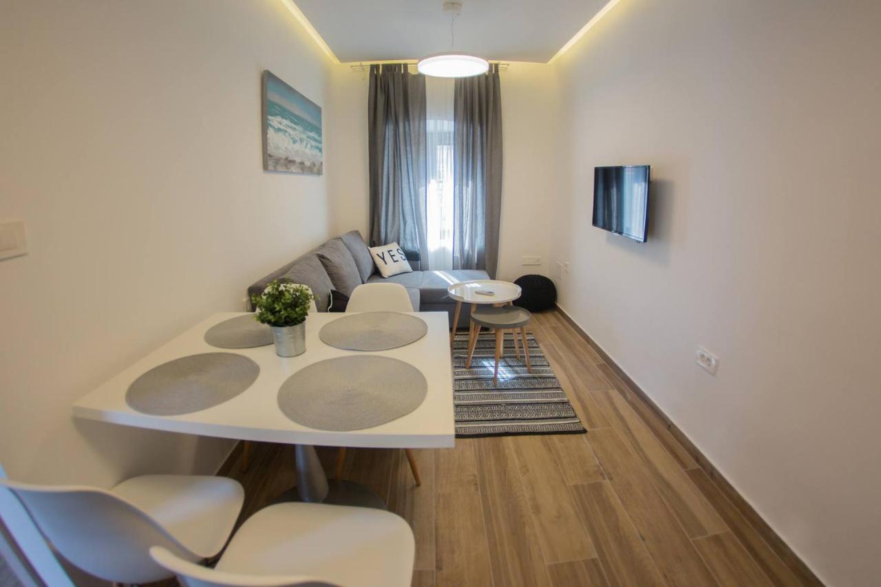 Apartments By The Sea Gradac, Makarska - 16039 Gradac  Zewnętrze zdjęcie